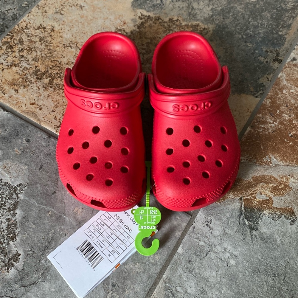 NWT Crocs red, 11 little kid
